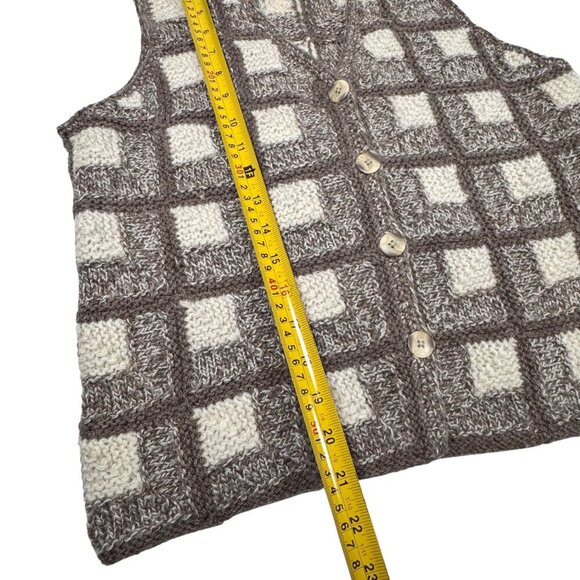 VTG Check Sweater Vest Sz.M Tan Cream Wool Hand Knit Cottage Academia Grandma - Picture 8 of 11